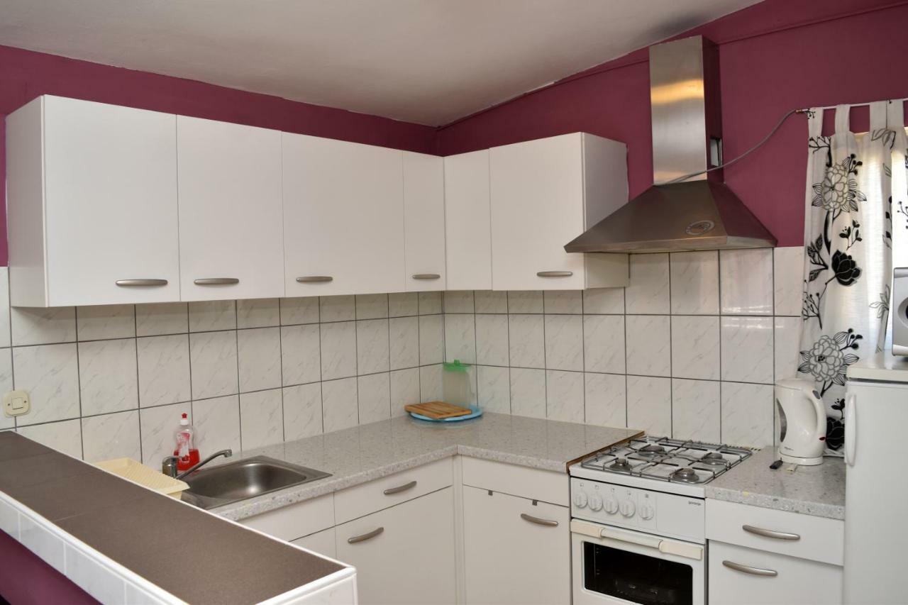 Apartmani Lun Vir Luaran gambar