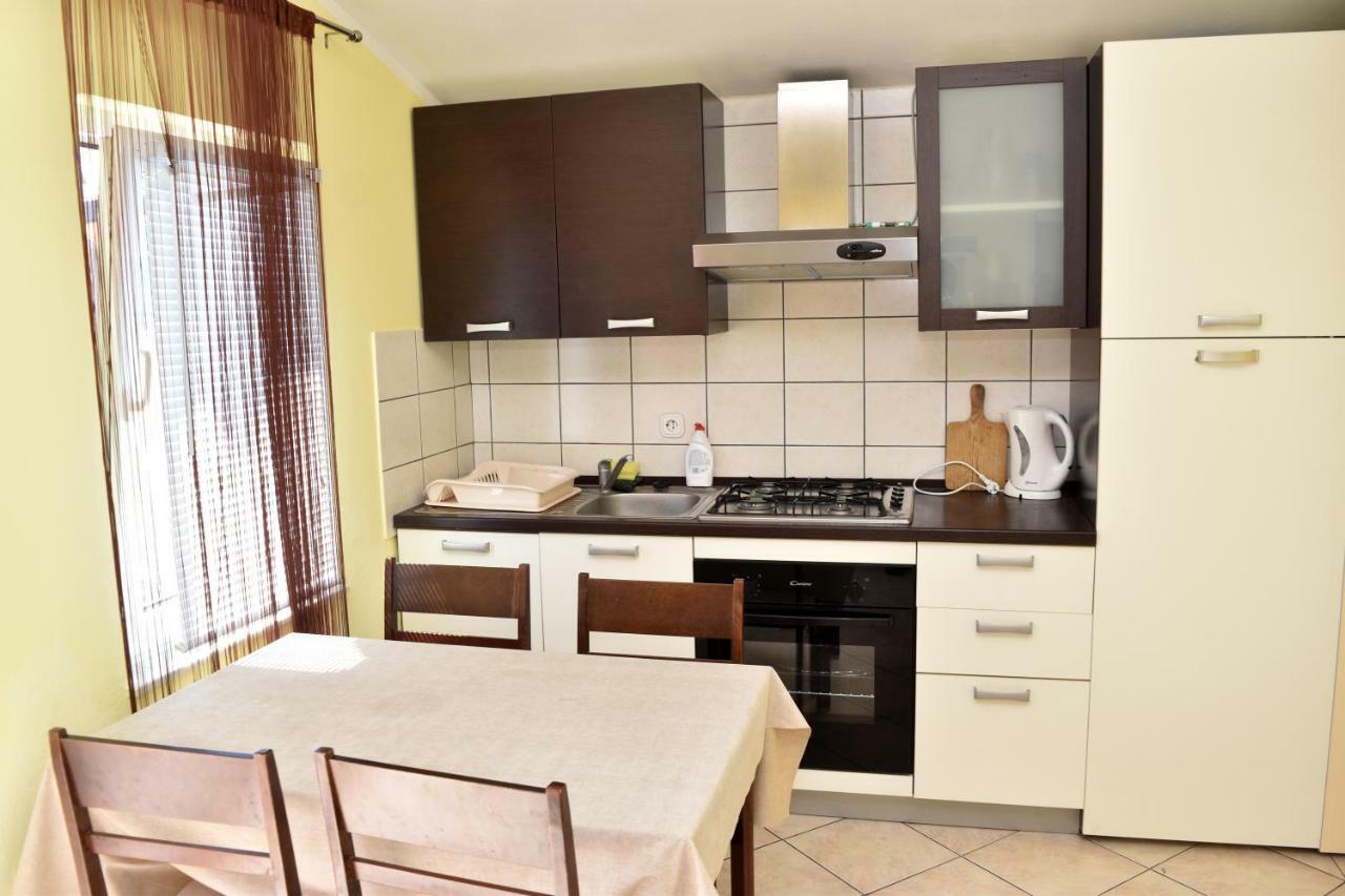Apartmani Lun Vir Luaran gambar