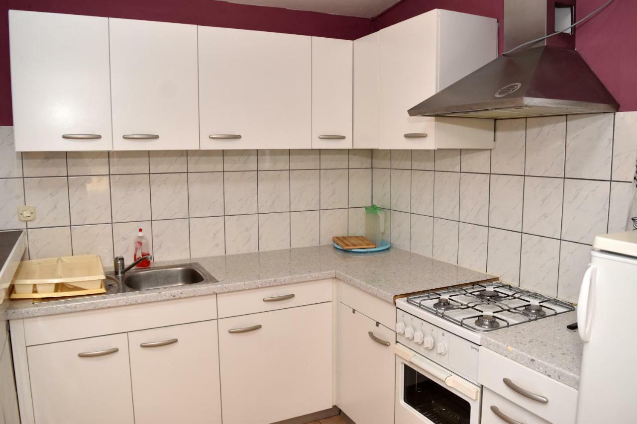 Apartmani Lun Vir Luaran gambar