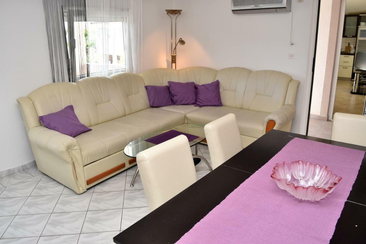 Apartmani Lun Vir Luaran gambar